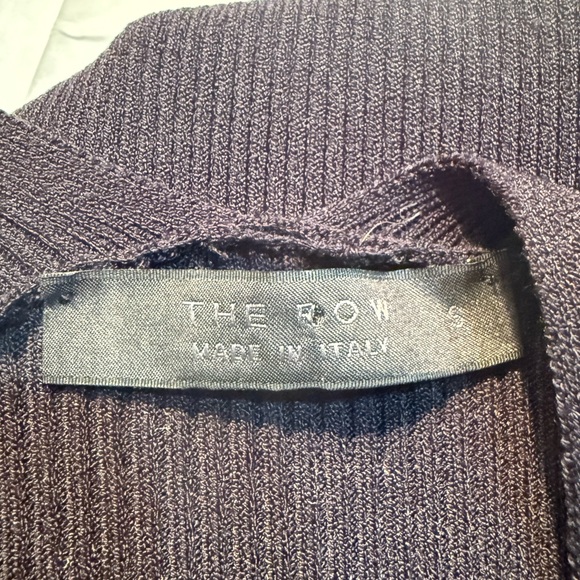 New! The Row Stretch Knit Slit V-Neck Sweater Size X-Small - Picture 9 of 12